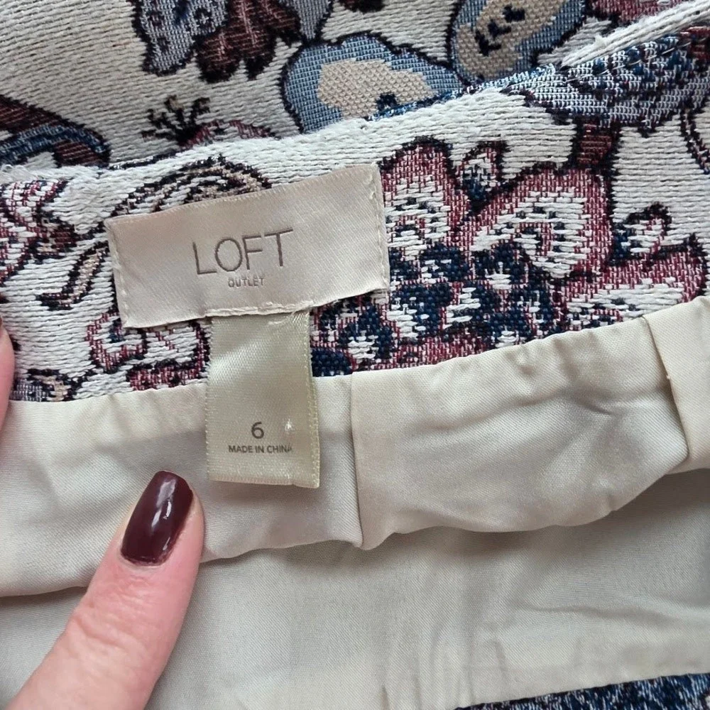 LOFT Outlet bloom beautifully